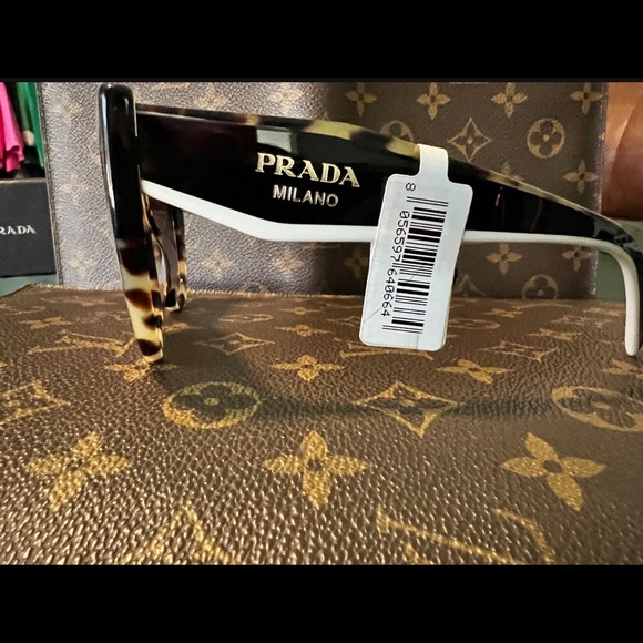 Prada PR 14 Sunglasses - Picture 7 of 7